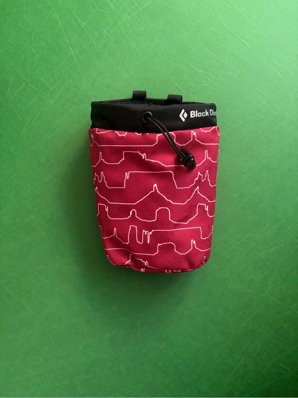 Black Diamond red and black chalk bag with patterned exterior